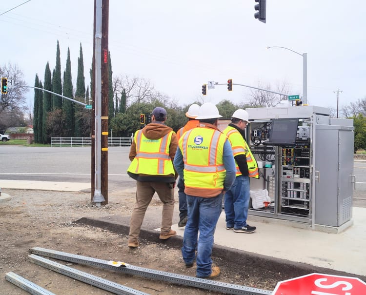 Highway 32 and Road P traffic light goes live, but not without hiccups
